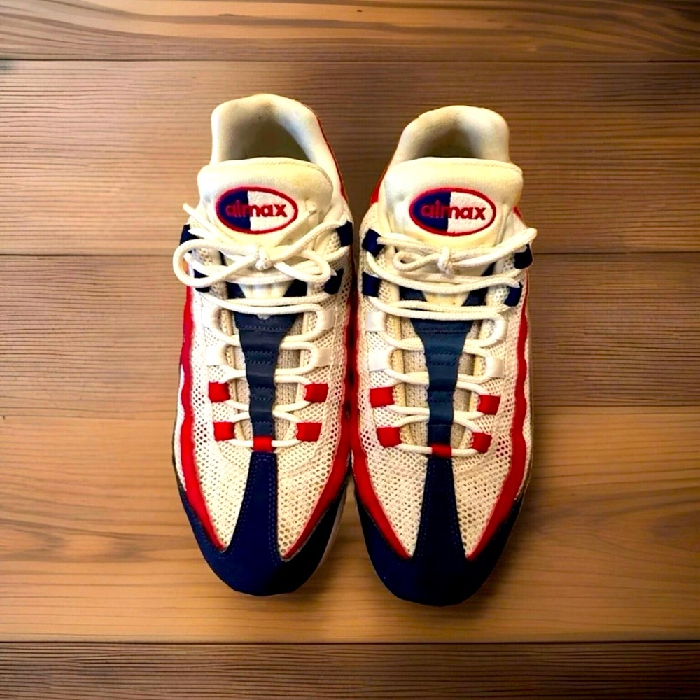 Nike Air Max 95 
White Deep Royal Blue Gym Red